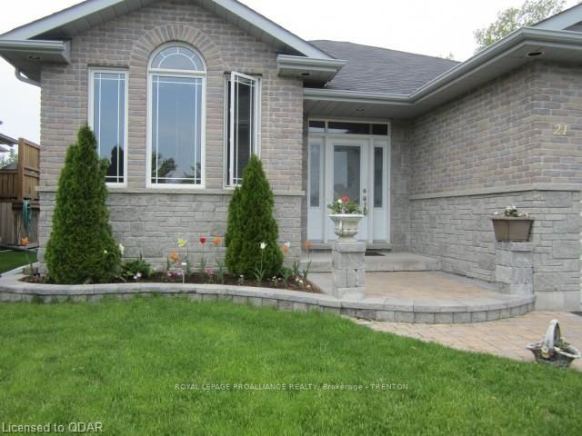 Listing Image 3