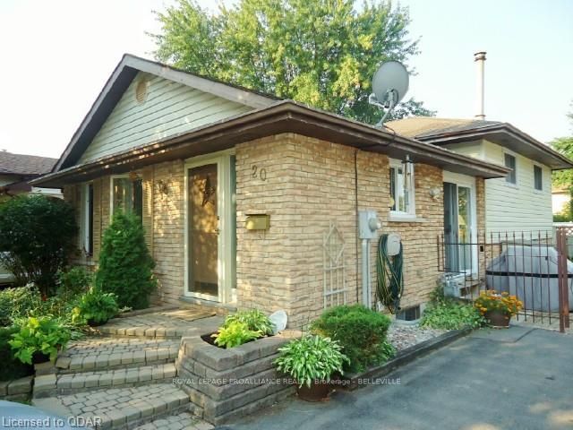 Listing photo 2