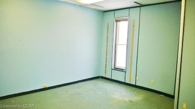 215 - 257 North Front St, Belleville, K8P 3C3 | Image 2