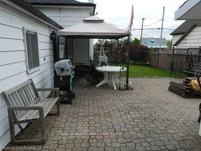Listing Image 4