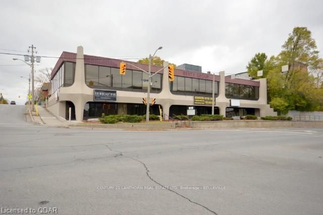 Commercial/Retail sold at 257 Pinnacle Street, Belleville, K8N 3B1 - MLS: X6513696