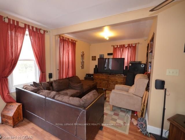 Listing Image 6