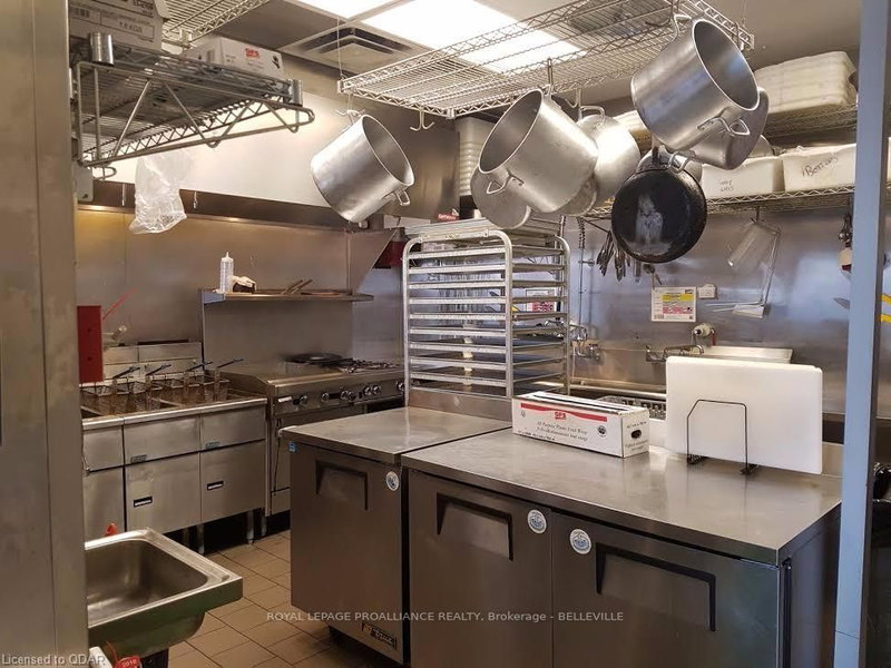 16 - 305 North Front St, Belleville, K8P 3B8 | Image 3