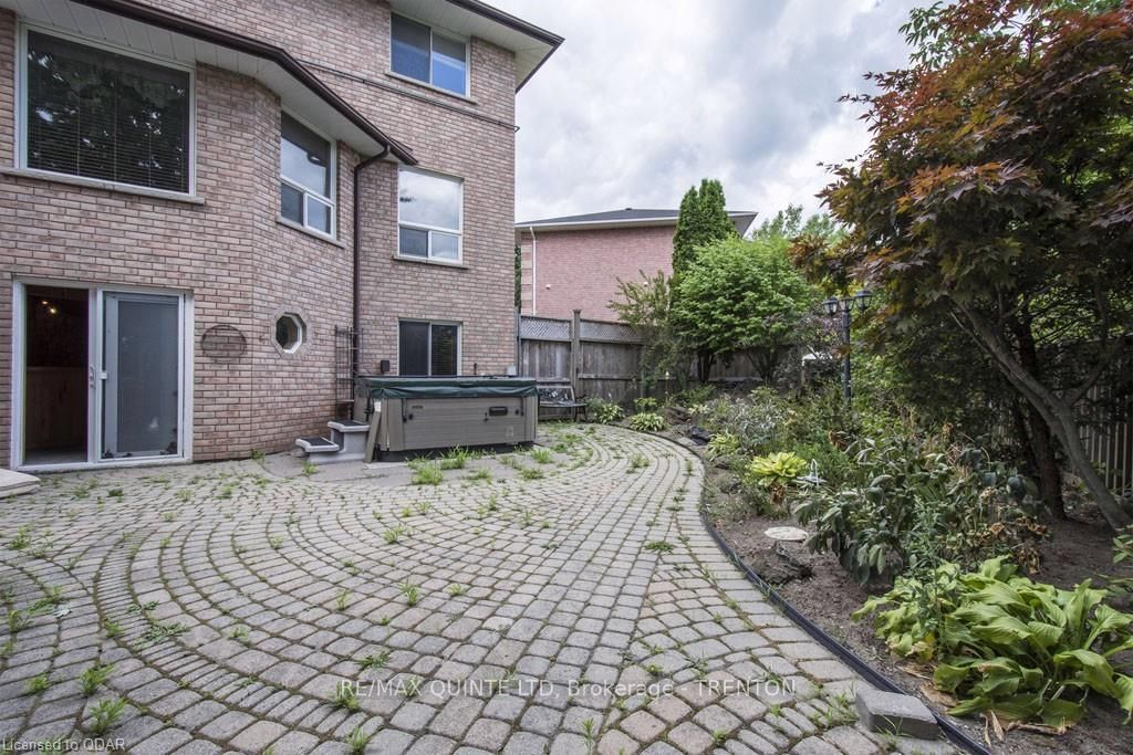 Listing Image 25