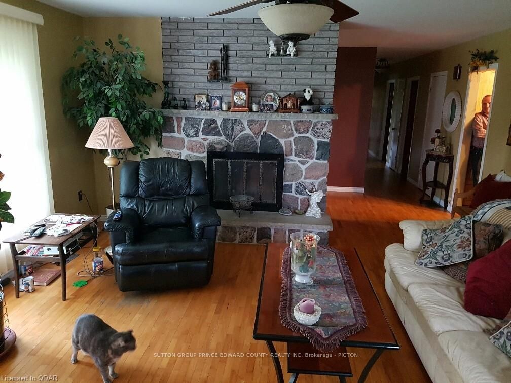 Listing Image 17