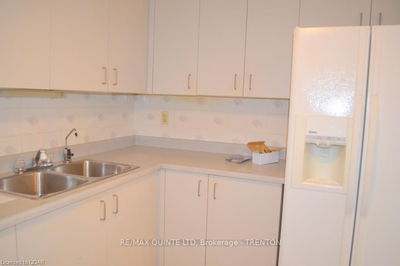 Unit 211 — 175 Haig Rd, Belleville -  image-0-3