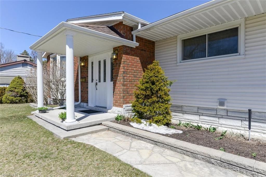 Listing photo 4