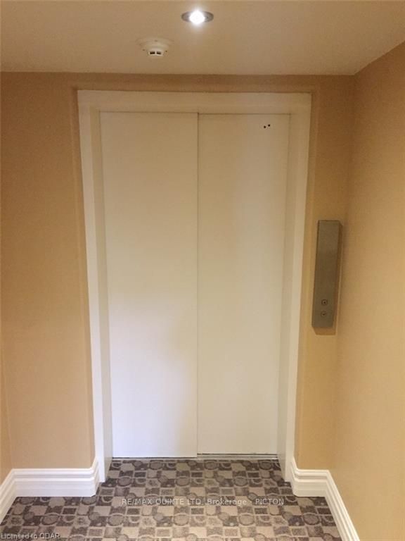 103 - 145 Farley Ave, Belleville, K8N 1G5 | Image 2