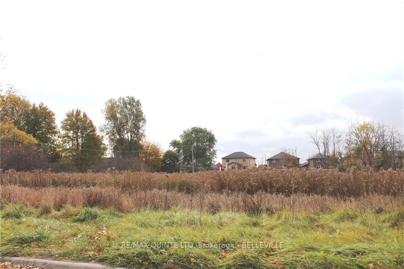 427 Bridge St W, Belleville, K8N 4Z2 | Image 2