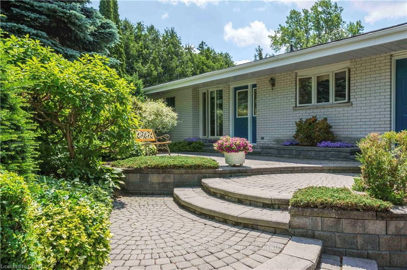 9 Dorthy Dr, Quinte West, K8V 3P5 | Image 2