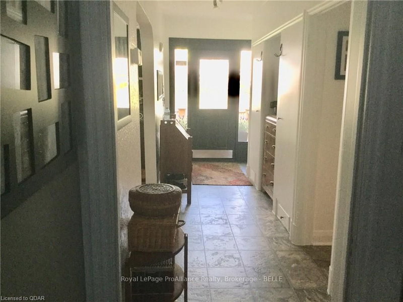 250 Macdonald Ave, Belleville, K8N 3Y9 | Image 2