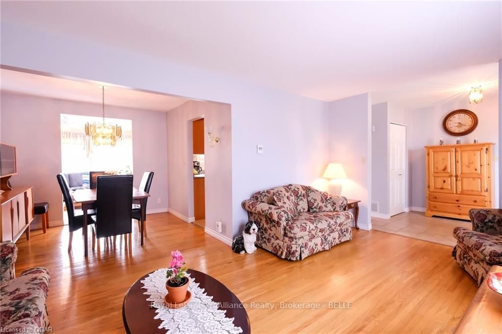 Listing Image 5