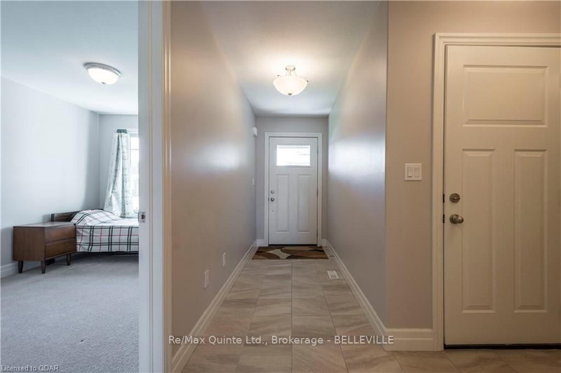 84 Spruce Gdns, Belleville, K8N 0B7 | Image 3