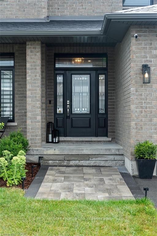 12 Hummingbird Dr, Belleville, K8N 0H7 | Image 3