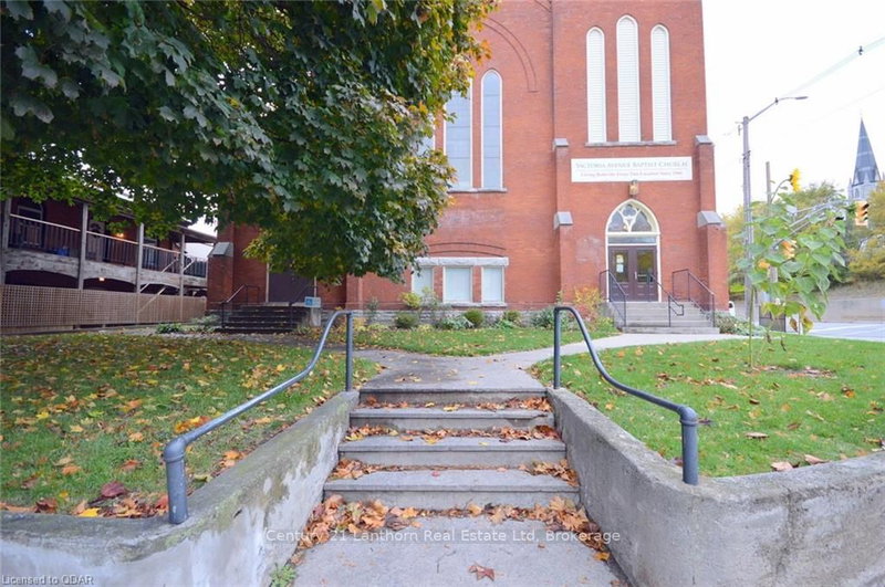 Upper - 34 Victoria Ave, Belleville, K8N 1Z7 | Image 3