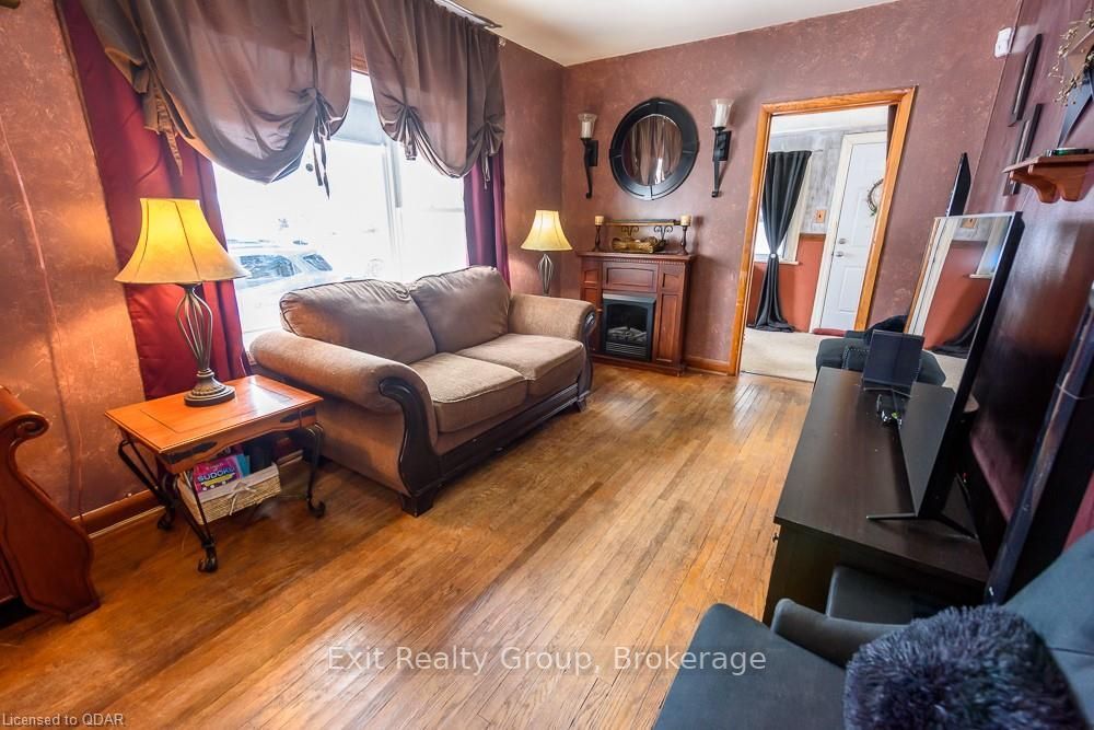 Listing Image 7