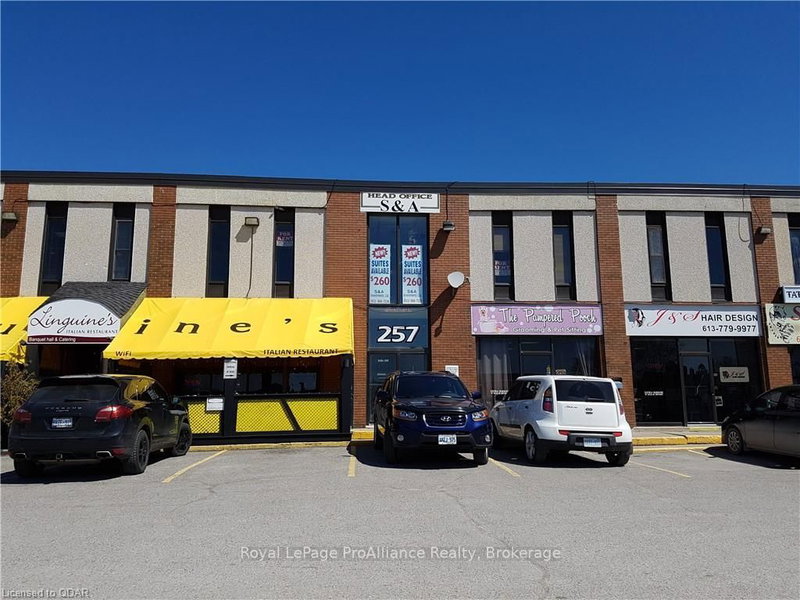 216 - 257 North Front St, Belleville, K8P 3C3 | Image 2