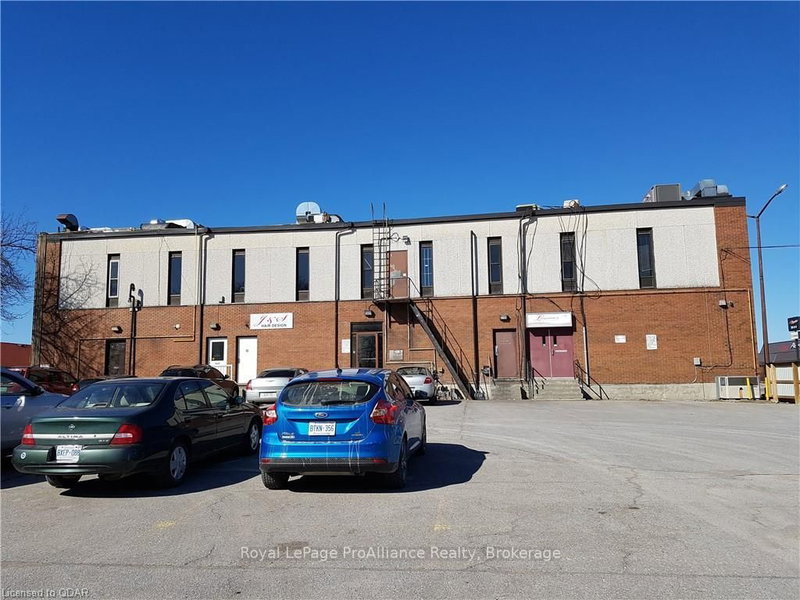 Upper 3 - 257 North Front St, Belleville, K8P 3C3 | Image 3