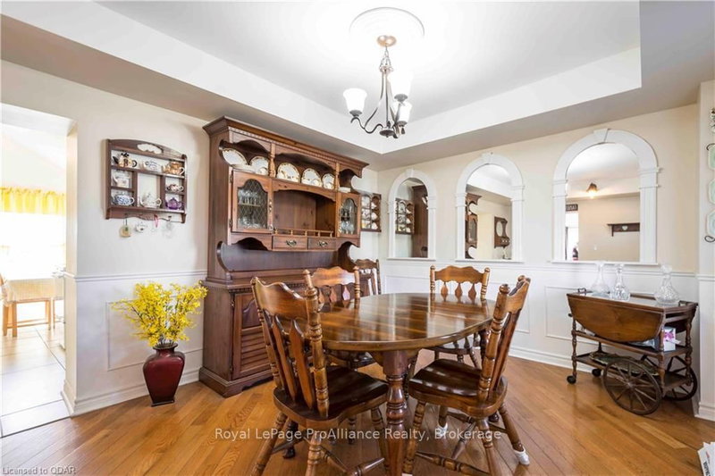 209 Dundas St E, Quinte West, K8V 1M1 | Image 2