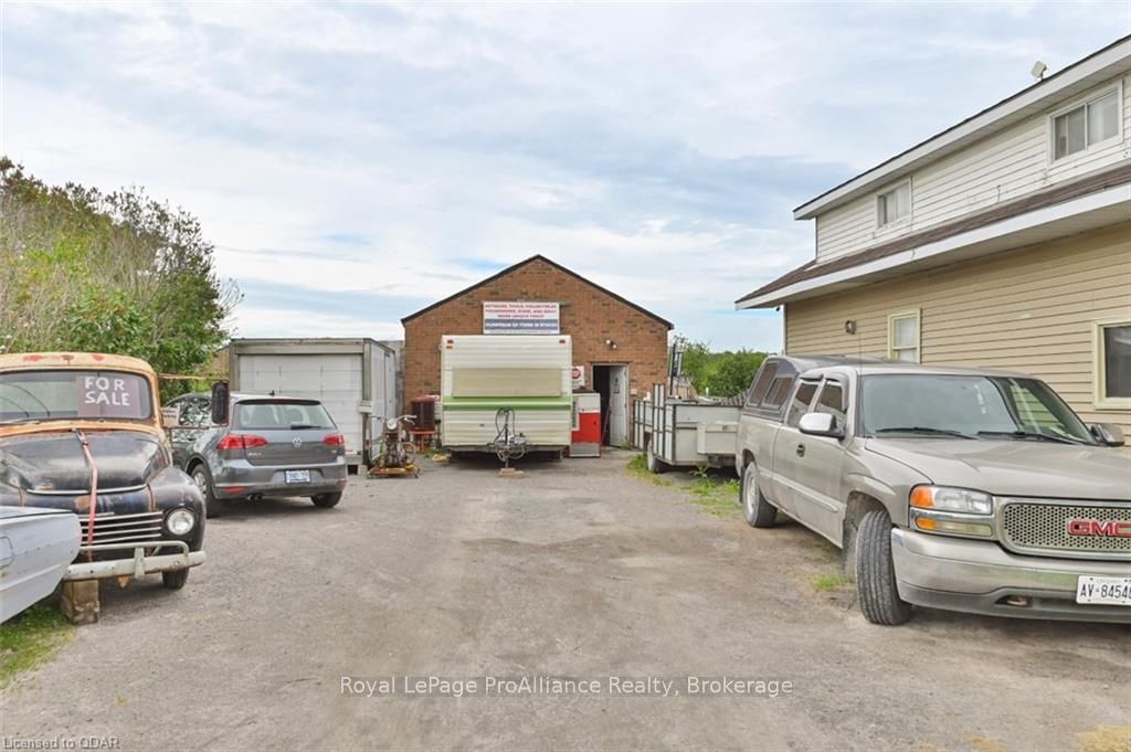 Listing Image 40
