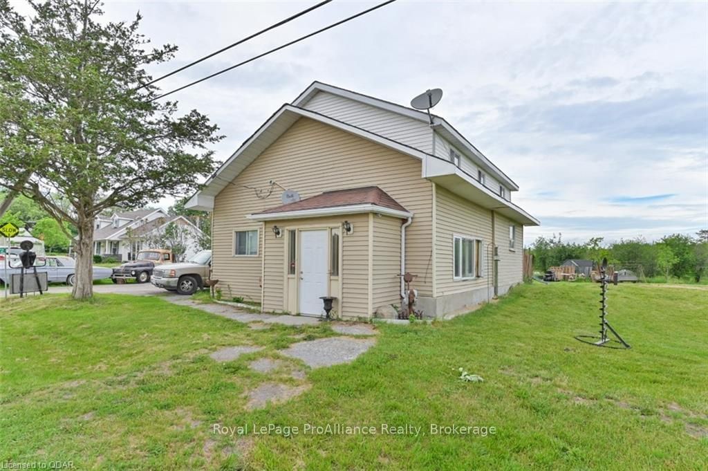 Listing Image 6