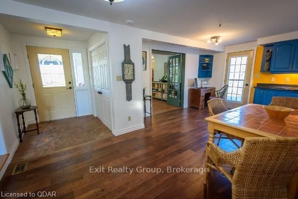 Listing Image 5