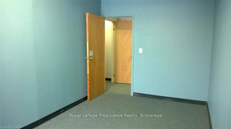 213 - 257 North Front St, Belleville, K8P 3C3 | Image 3