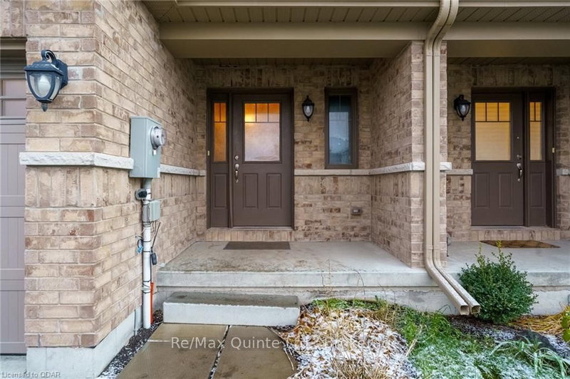 77 Mountain Ash Dr, Belleville, K8N 0E3 | Image 2