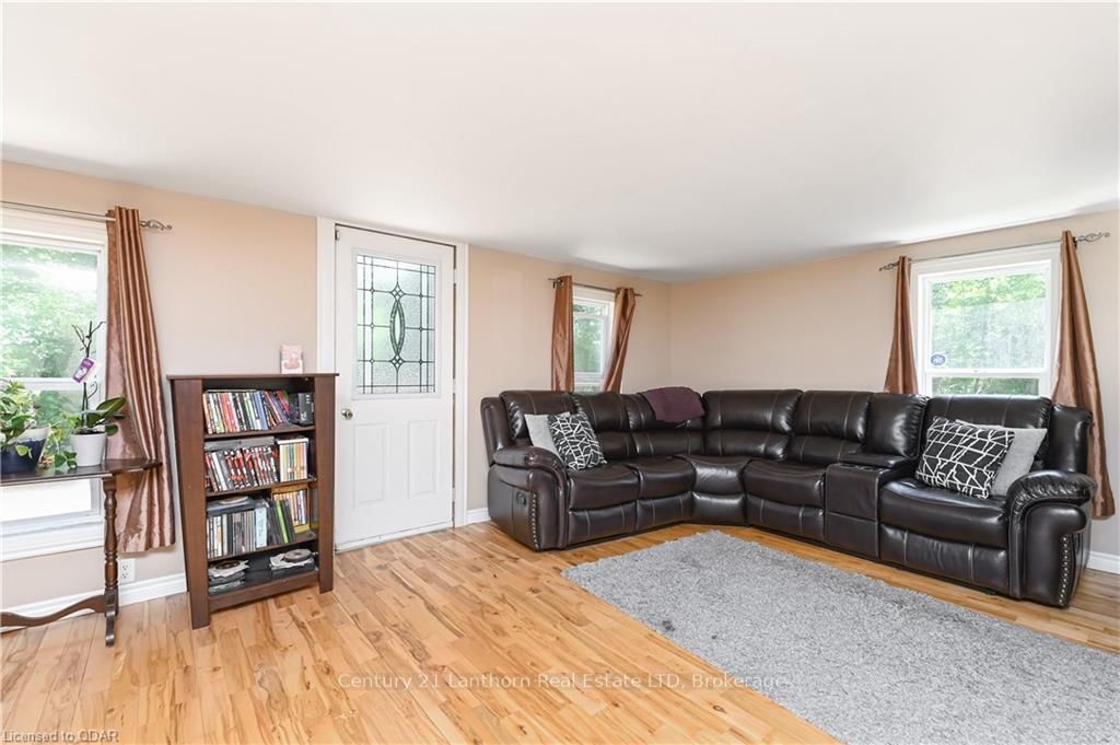 Listing Image 7
