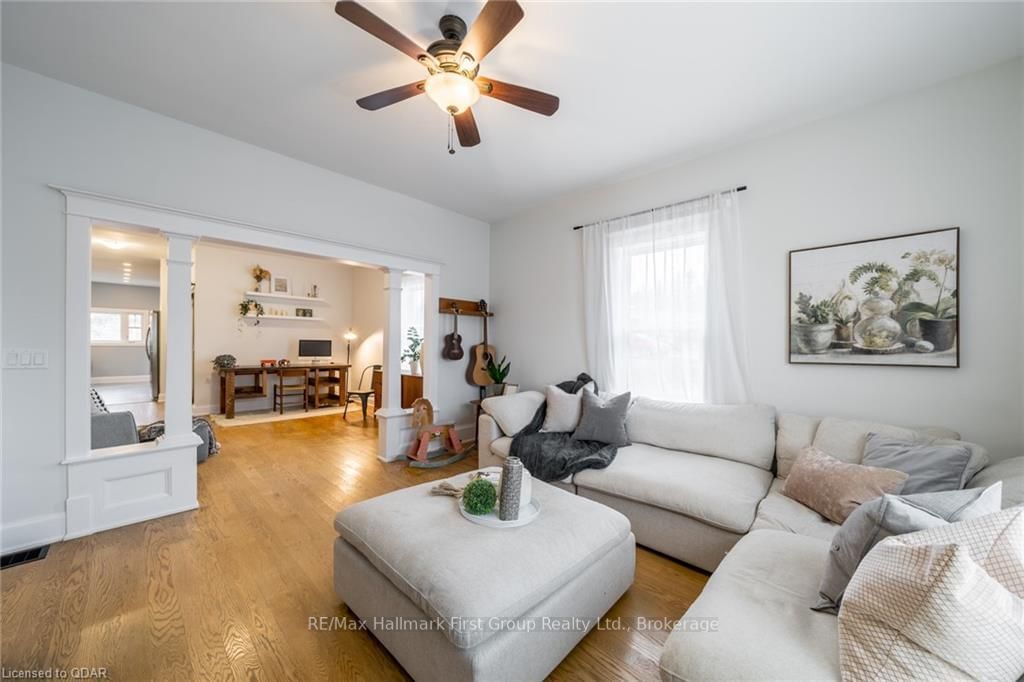 Listing Image 7