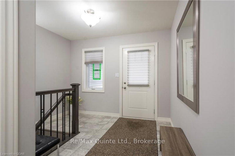 10 Sandhu Cres, Belleville, K8P 0G6 | Image 3