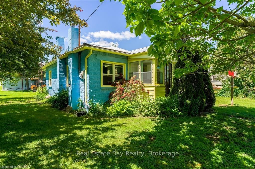 Listing Image 3