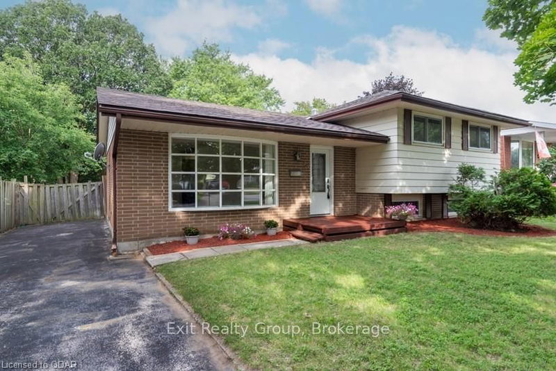 36 Shoniker Ave, Quinte West, K8V 2B5 | Image 2