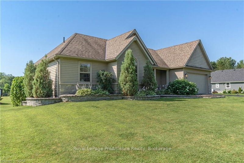 27 Charles Rd, Tweed, K0K 3J0 | Image 2