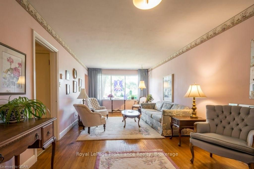 Listing Image 6