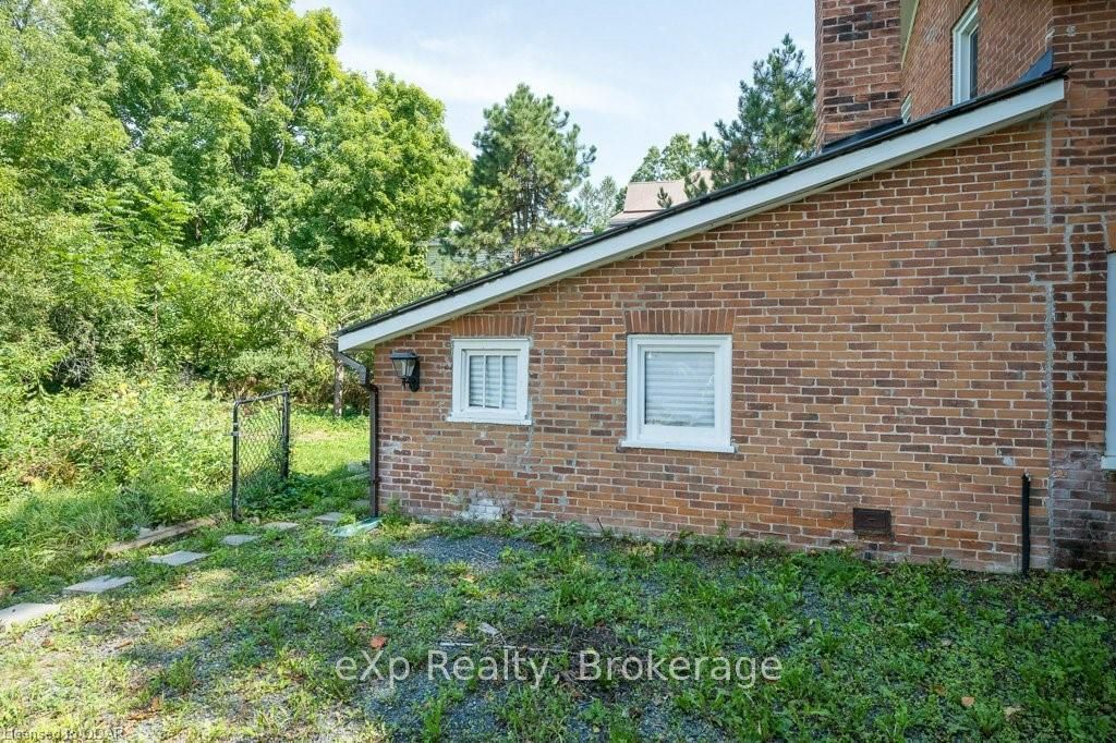 Listing Image 40