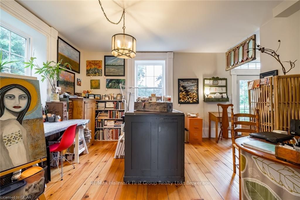 Listing Image 12