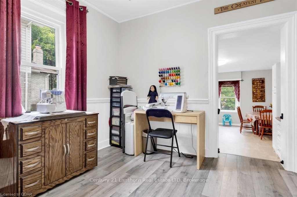 Listing Image 11