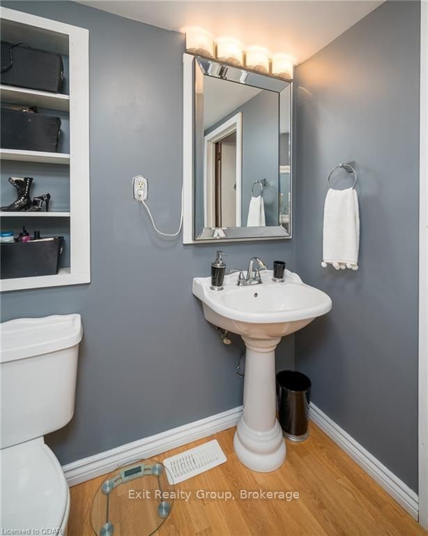 Listing Image 7
