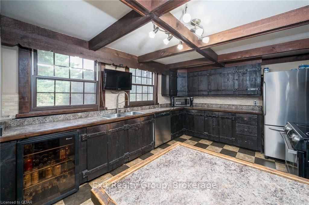 Listing Image 9