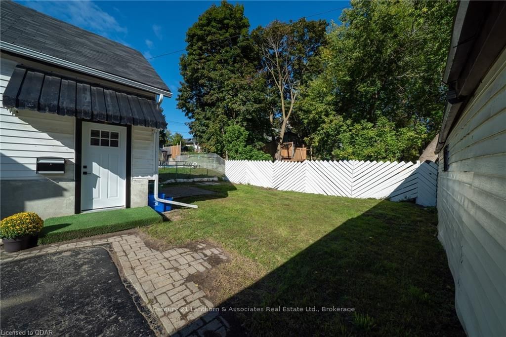 Listing Image 7