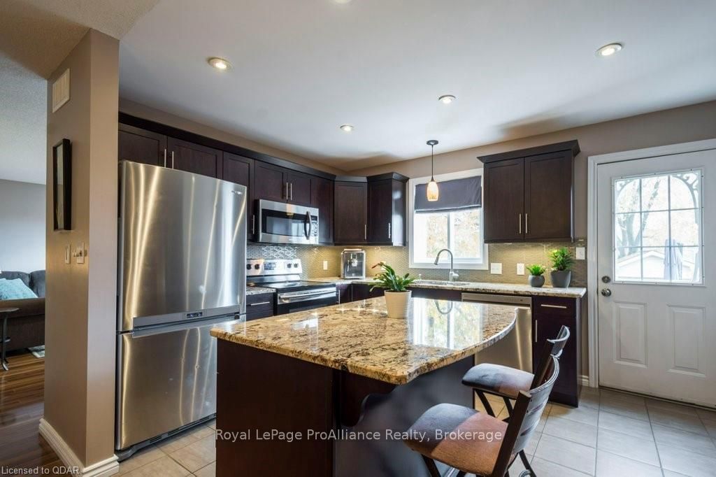 Listing Image 9