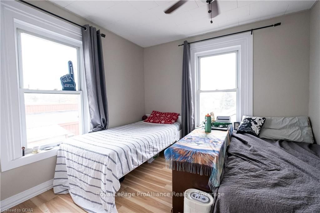 Listing Image 16