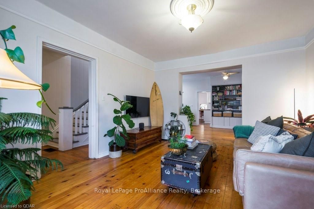 Listing Image 7