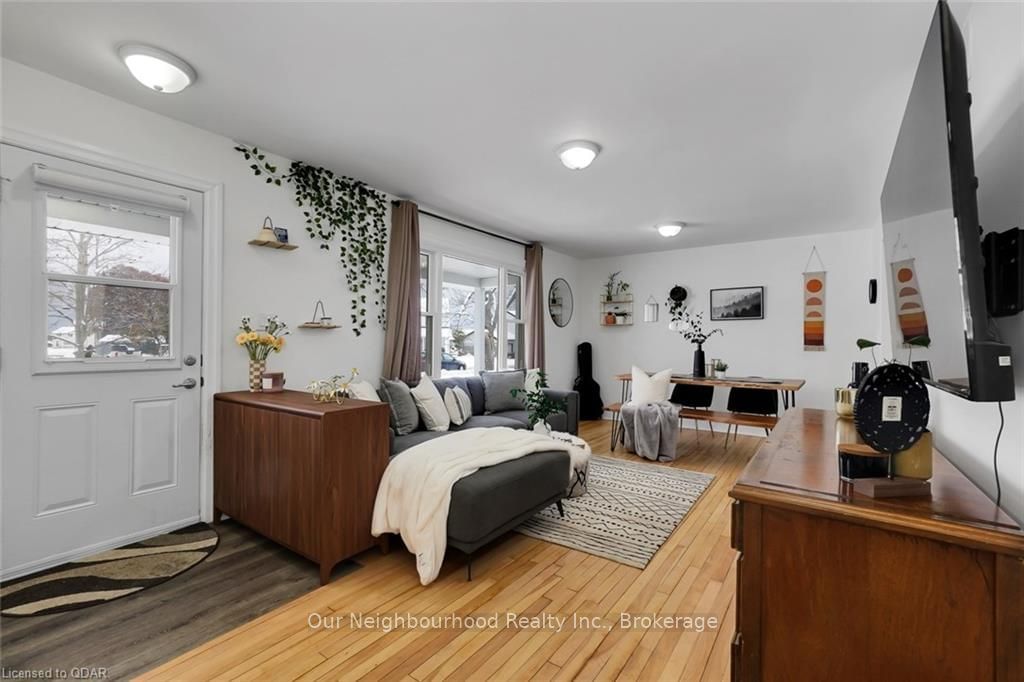 Listing Image 7