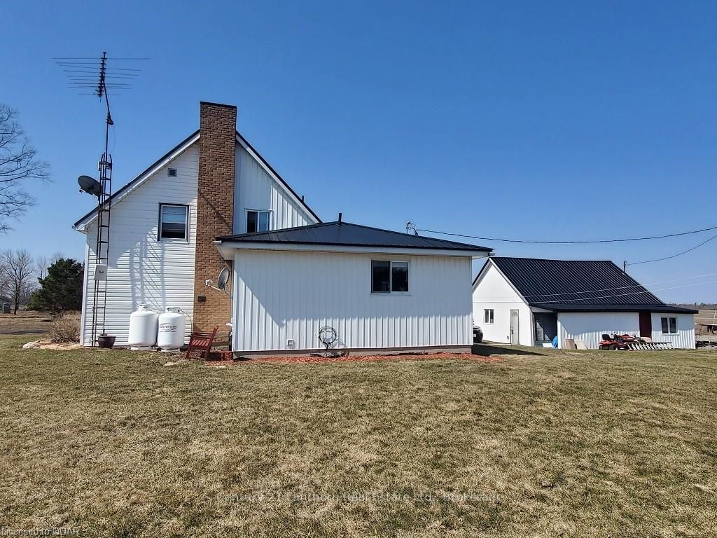 Listing Image 4
