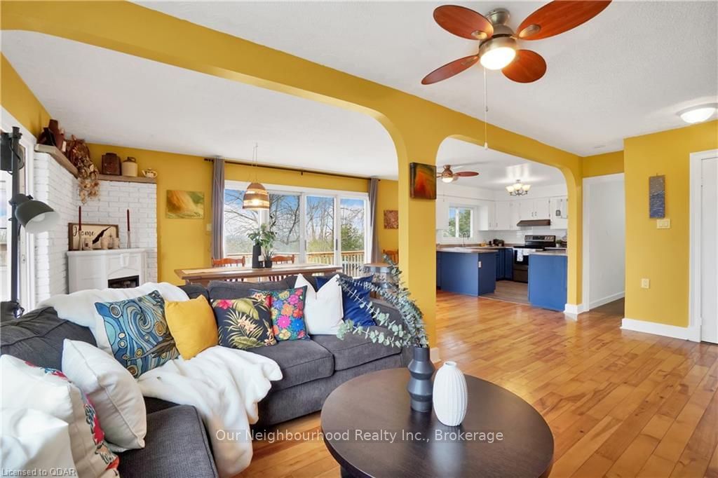 Listing Image 3