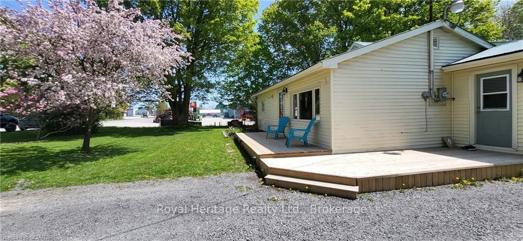 Listing Image 4