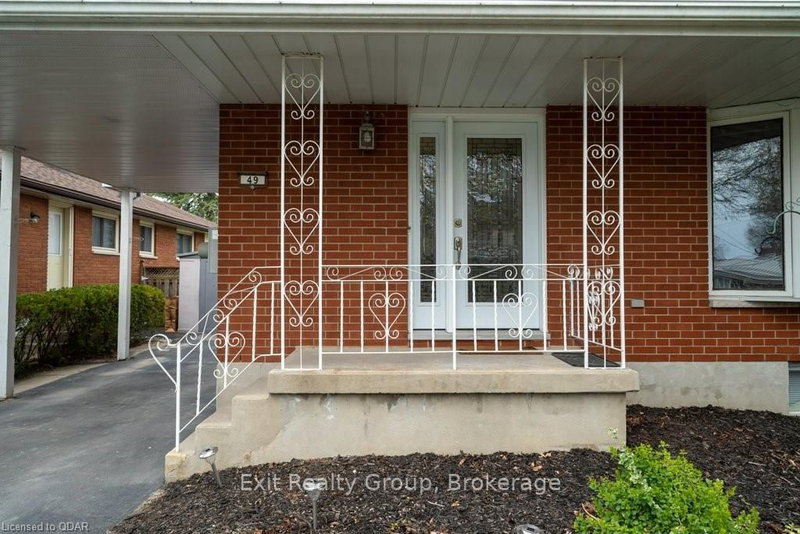 49 Plaza Sq, Belleville, J8N 4J2 | Image 3