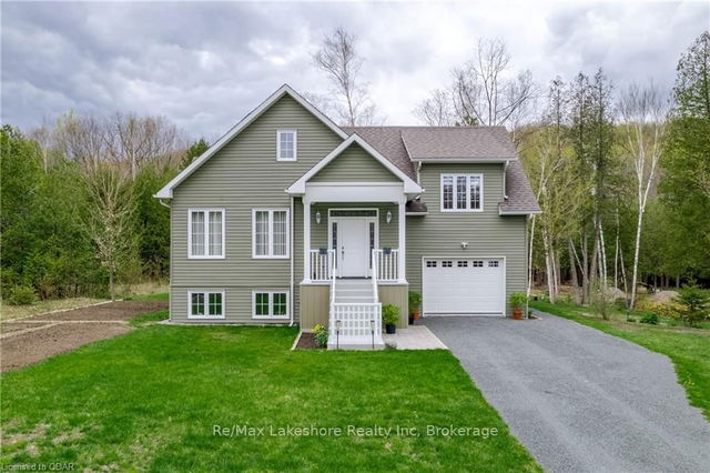 51 WOODLAWN Drive